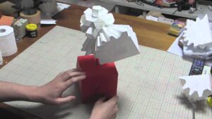 Gears that form a cube